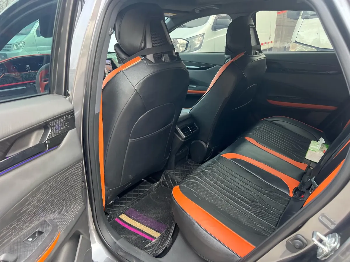 2022 ChangAn UNI-V 1.5T 188HP L4 7DCT,autocango,china used car exporter,china ev exporter,chinese used car exporter,chinese used ev exporter