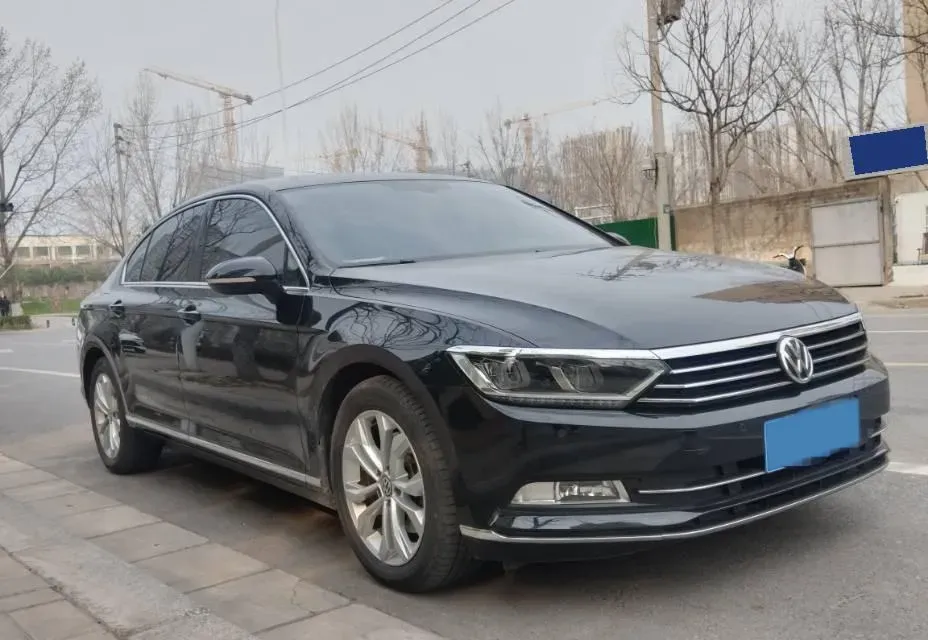 2018 Volkswagen Magotan 1.8T 180HP L4 7DCT,autocango,china used car exporter,china ev exporter,chinese used car exporter,chinese used ev exporter
