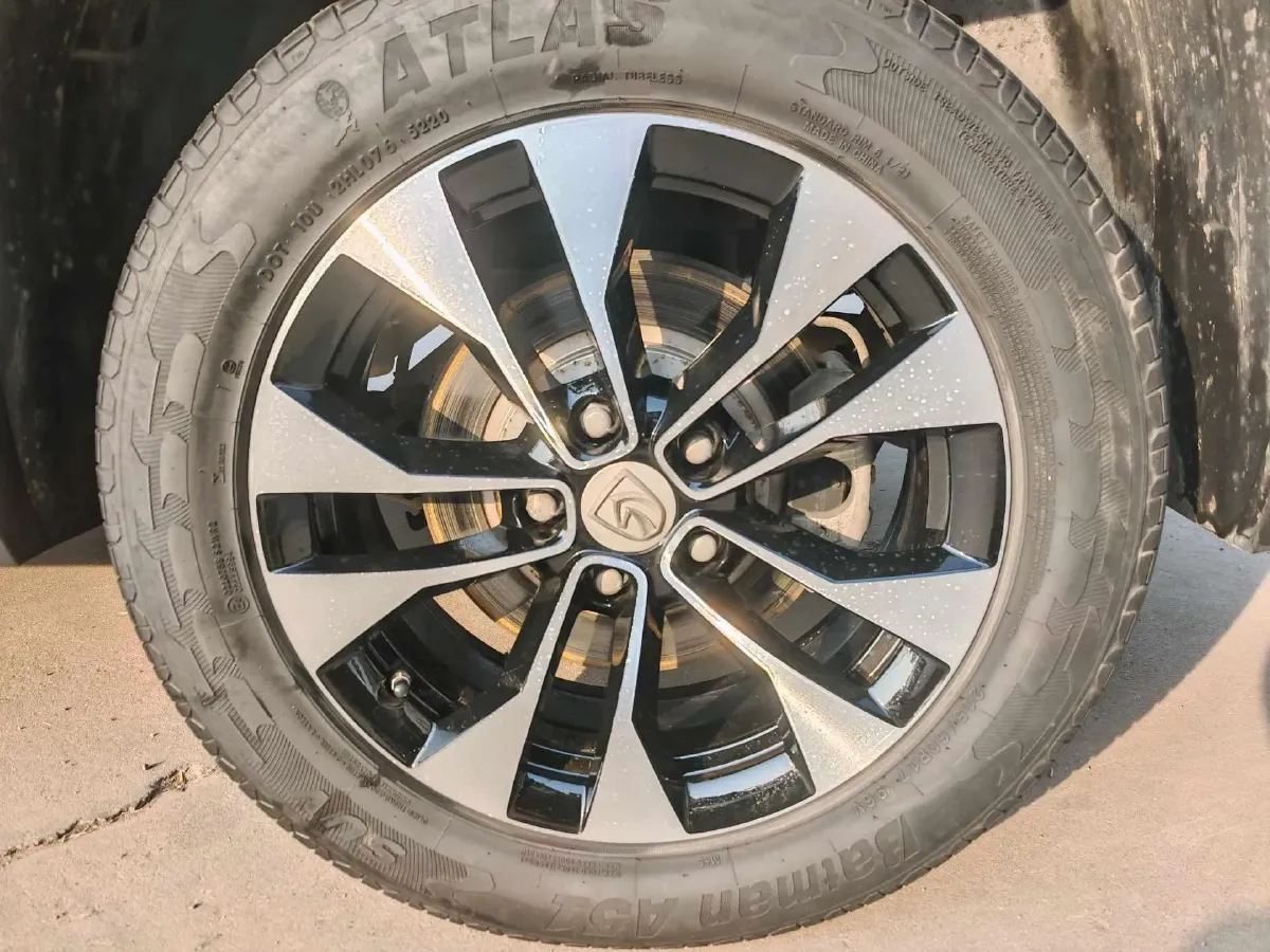 2021 BaoJun 530 1.5T 147HP L4 CVT,autocango,china used car exporter,china ev exporter,chinese used car exporter,chinese used ev exporter