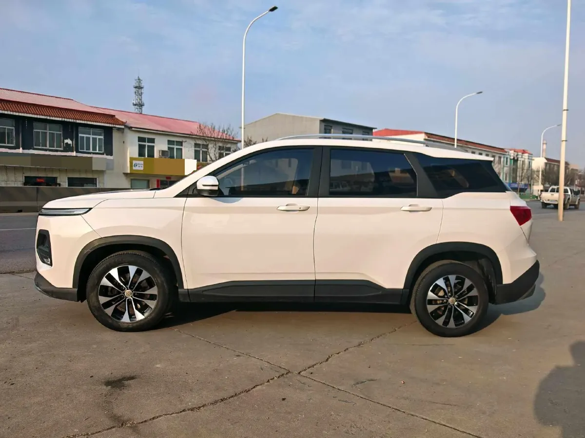 2021 BaoJun 530 1.5T 147HP L4 CVT,autocango,china used car exporter,china ev exporter,chinese used car exporter,chinese used ev exporter