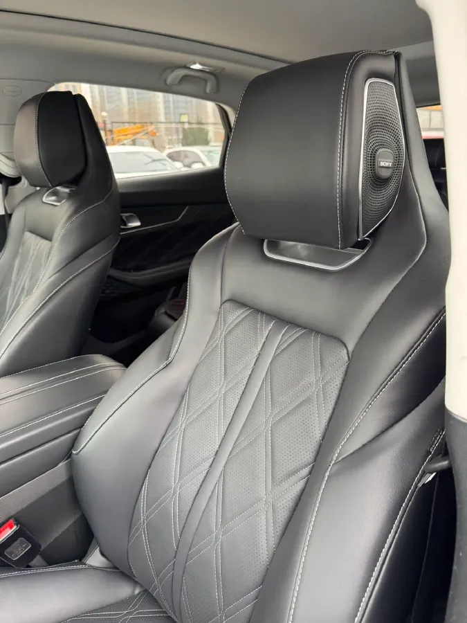 2023 ChangAn UNI-K 2.0T 233HP L4 8AT,autocango,china used car exporter,china ev exporter,chinese used car exporter,chinese used ev exporter