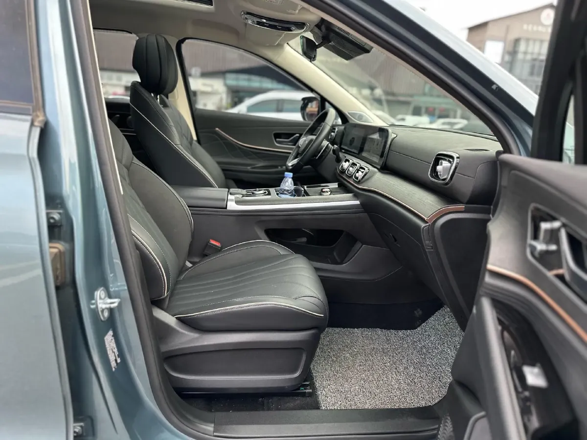 2023 Chery Tiggo 9 2.0T 261HP L4 7DCT,autocango,china used car exporter,china ev exporter,chinese used car exporter,chinese used ev exporter