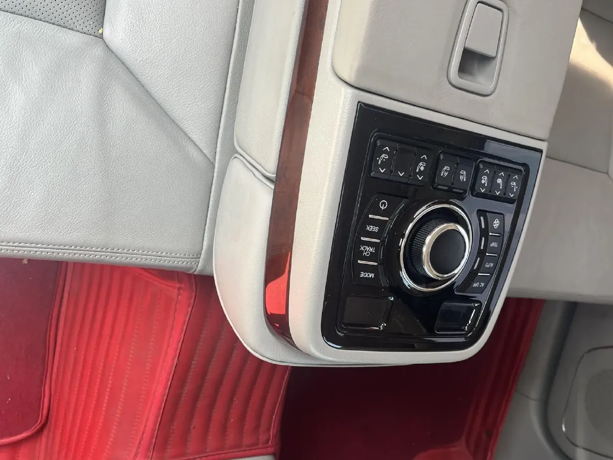 2013 HongQi H7 3.0L 231HP V6 6AT,autocango,china used car exporter,china ev exporter,chinese used car exporter,chinese used ev exporter