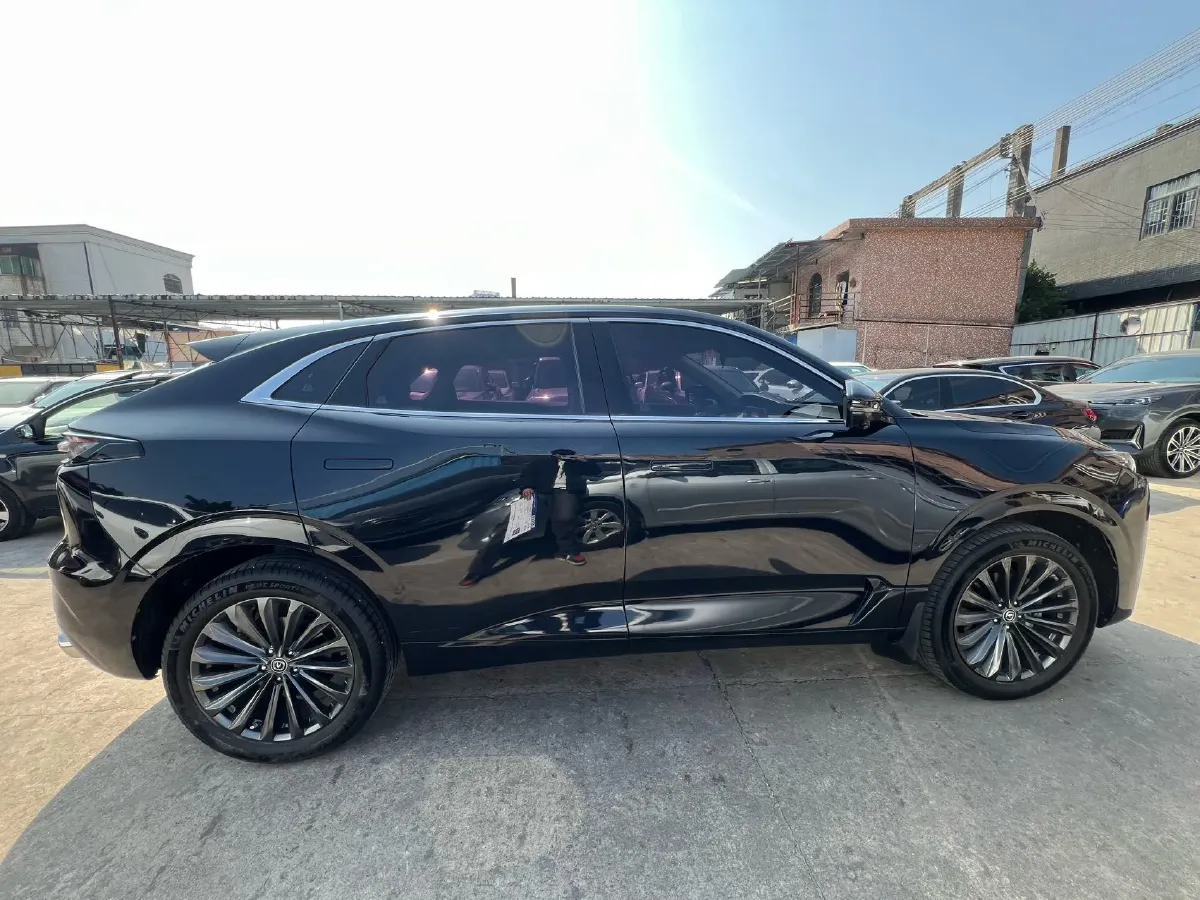 2021 ChangAn UNI-K 2.0T 233HP L4 8AT,autocango,china used car exporter,china ev exporter,chinese used car exporter,chinese used ev exporter