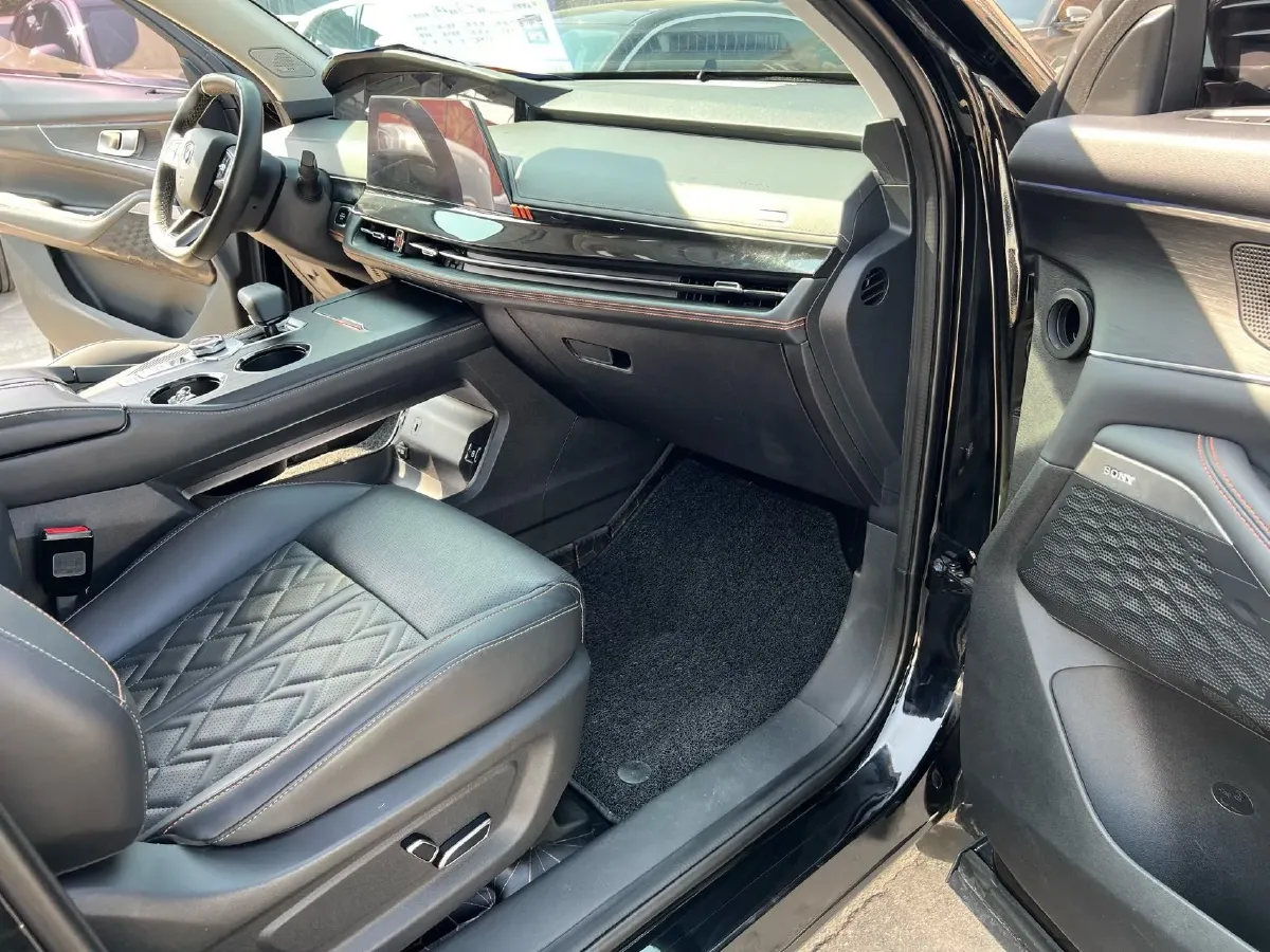 2021 ChangAn UNI-K 2.0T 233HP L4 8AT,autocango,china used car exporter,china ev exporter,chinese used car exporter,chinese used ev exporter