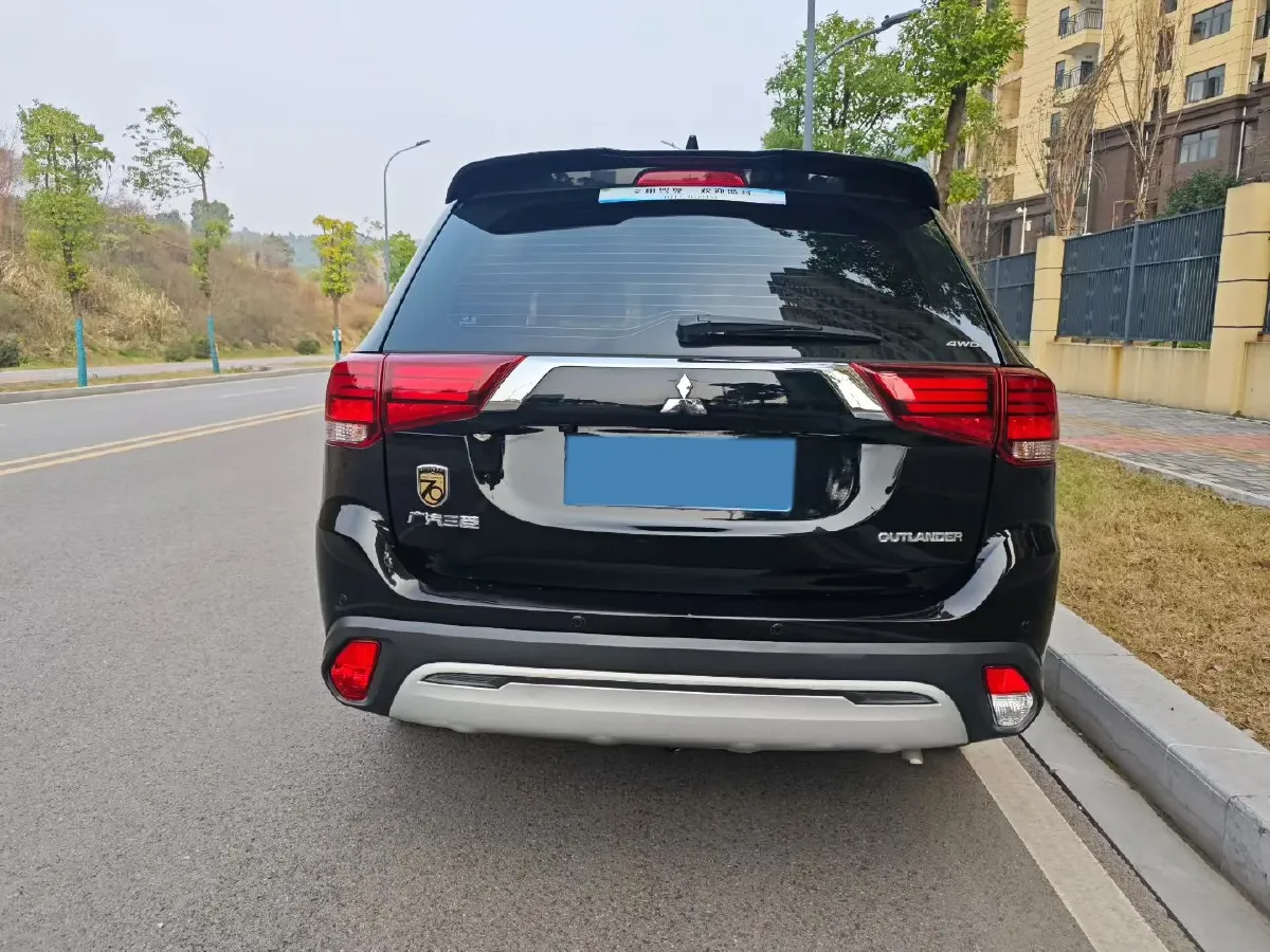 2019 Mitsubishi Outlander 2.4L 192HP L4 CVT,autocango,china used car exporter,china ev exporter,chinese used car exporter,chinese used ev exporter
