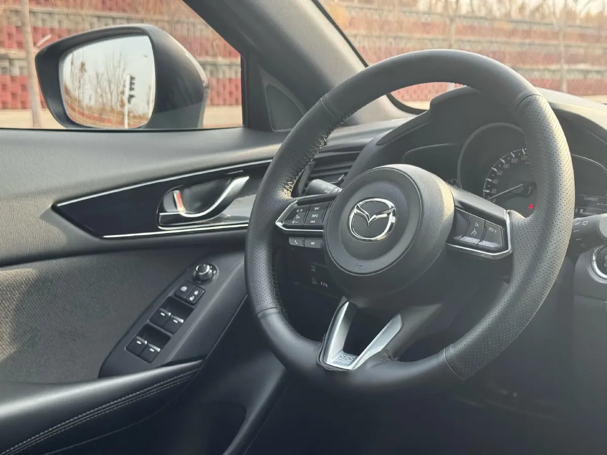 2021 Mazda CX-4 2.0L 158HP L4 6AT,autocango,china used car exporter,china ev exporter,chinese used car exporter,chinese used ev exporter