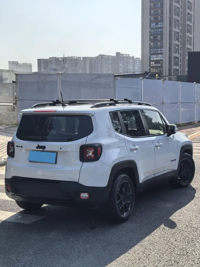2019 Jeep Renegade 1.3T 173HP L4 7DCT,autocango,china used car exporter,china ev exporter,chinese used car exporter,chinese used ev exporter
