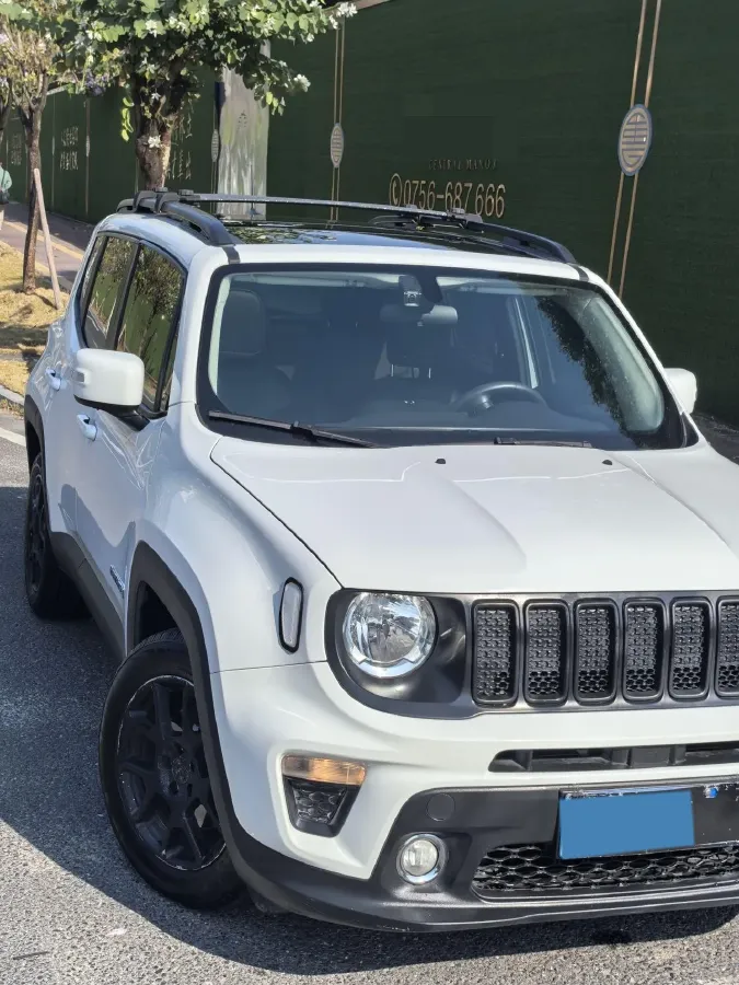 2019 Jeep Renegade 1.3T 173HP L4 7DCT,autocango,china used car exporter,china ev exporter,chinese used car exporter,chinese used ev exporter