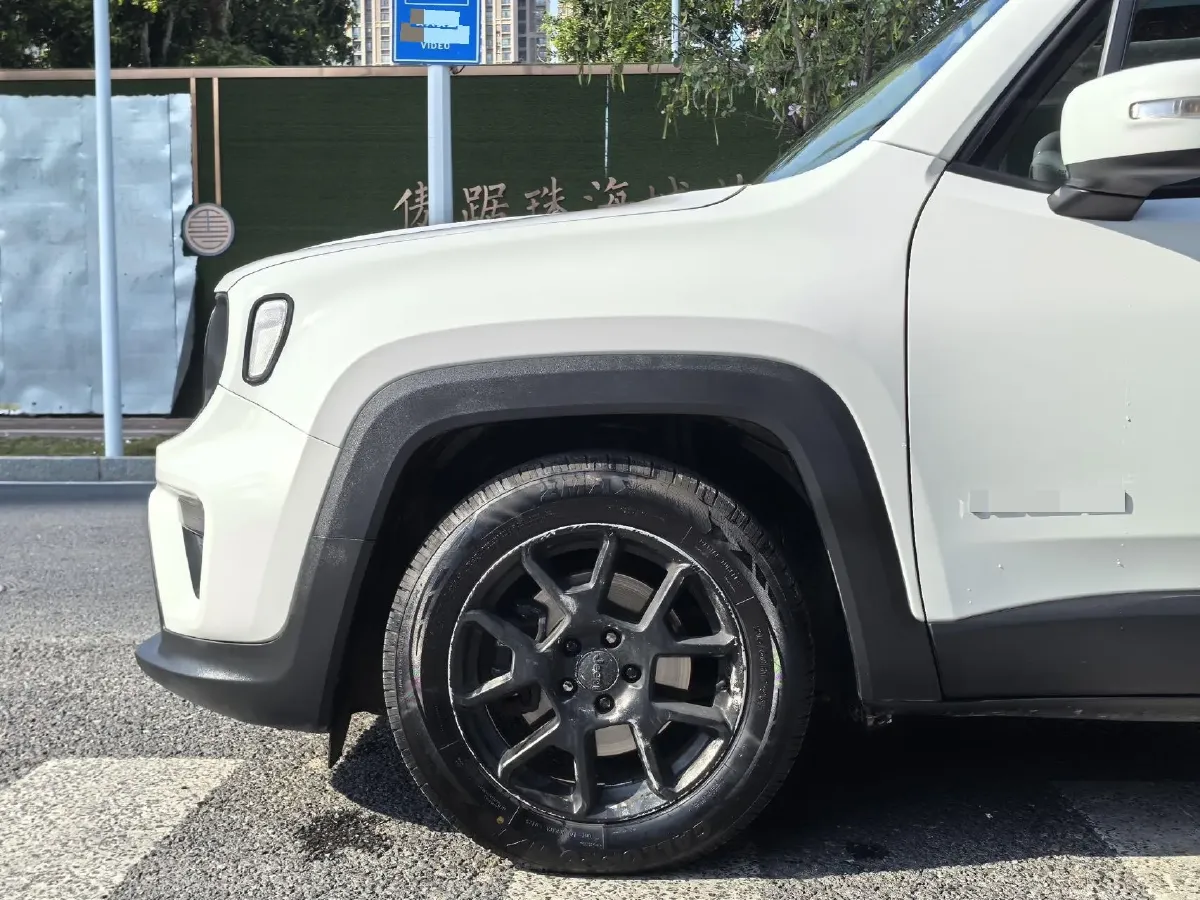 2019 Jeep Renegade 1.3T 173HP L4 7DCT,autocango,china used car exporter,china ev exporter,chinese used car exporter,chinese used ev exporter