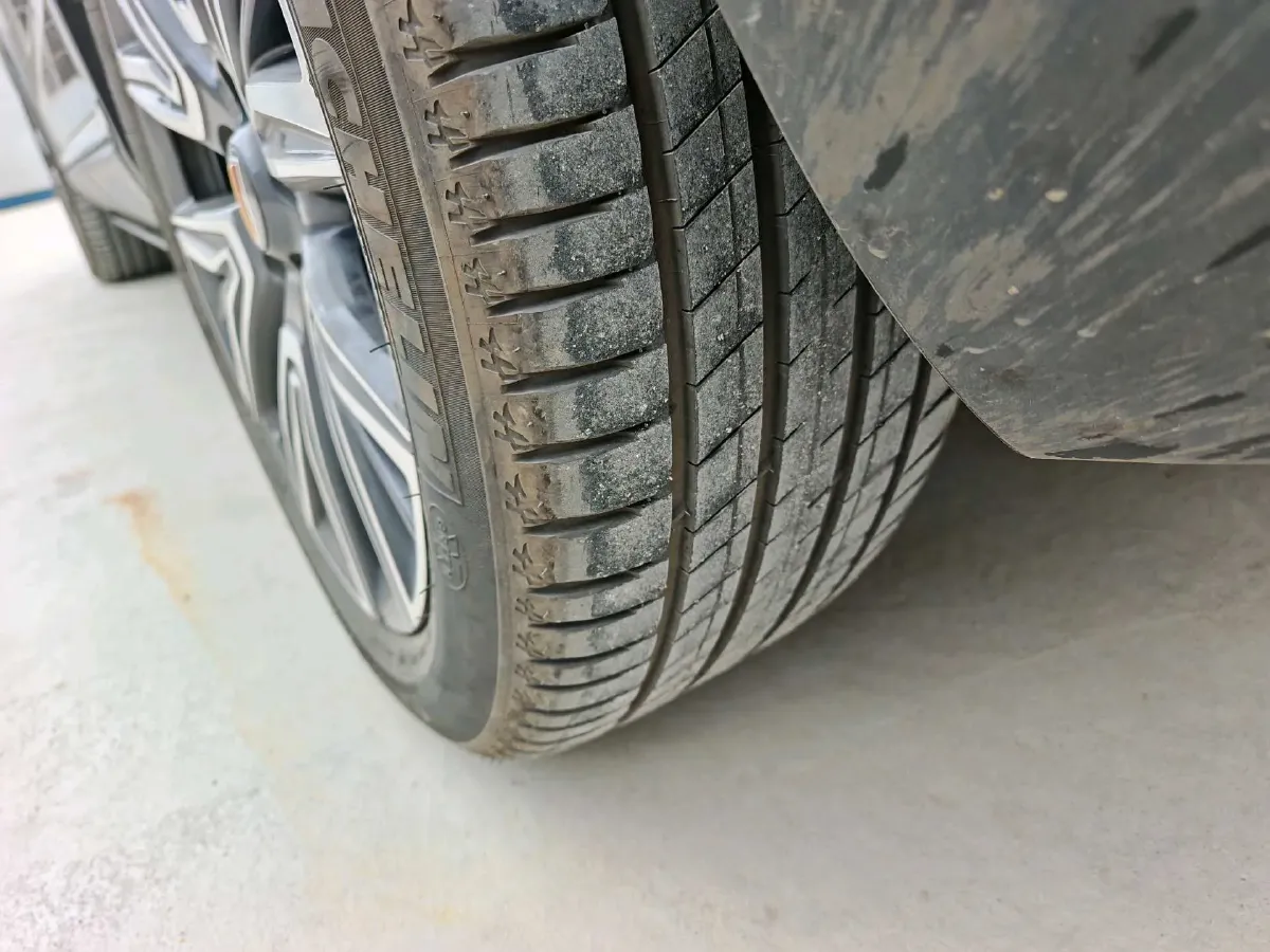 2022 HongQi HS5 2.0T 224HP L4 6AT,autocango,china used car exporter,china ev exporter,chinese used car exporter,chinese used ev exporter