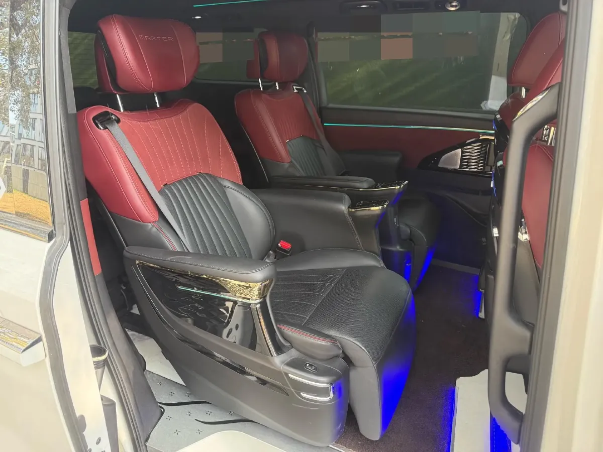 2024 GAC Trumpchi M8 2.0T 252HP L4 8AT,autocango,china used car exporter,china ev exporter,chinese used car exporter,chinese used ev exporter