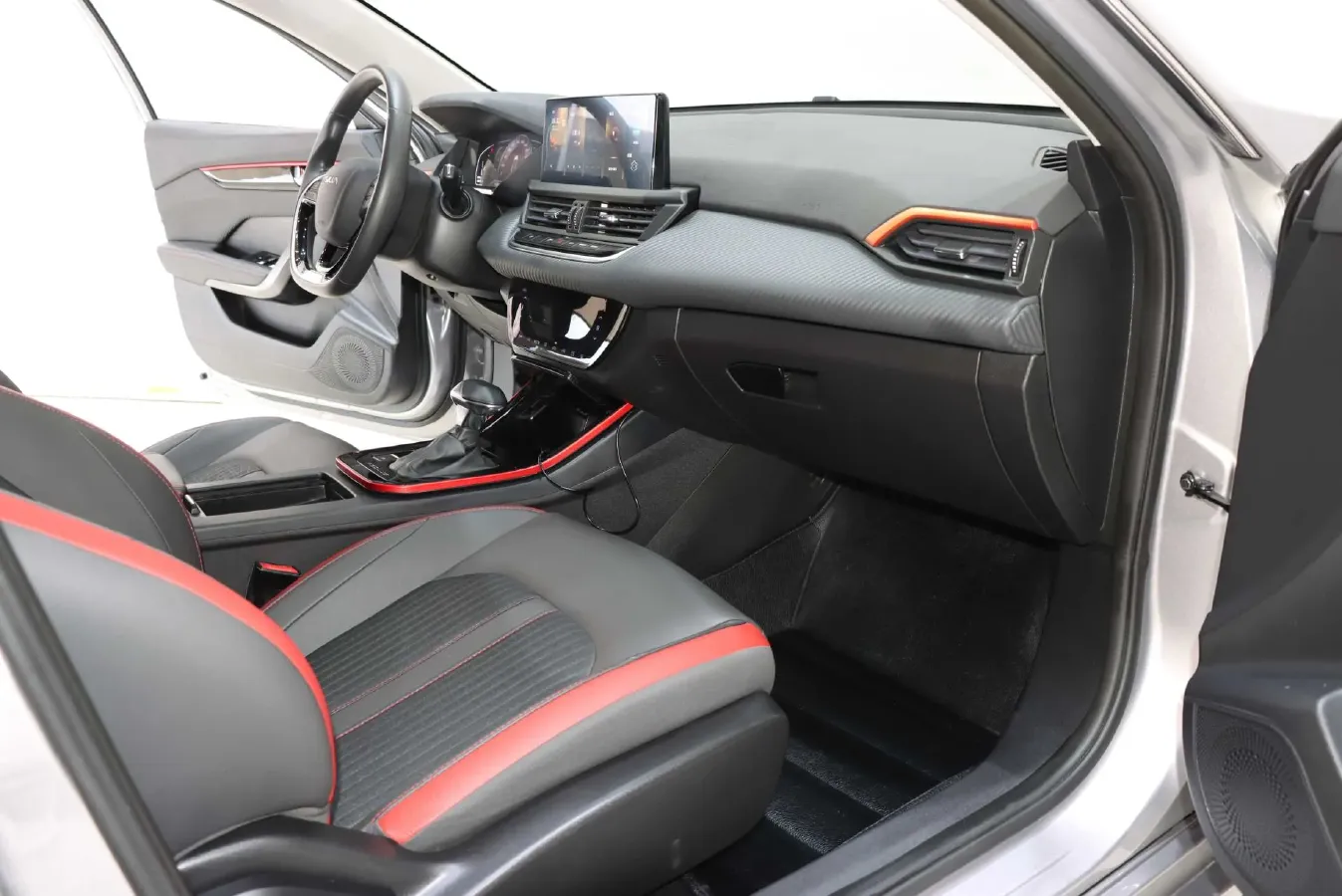 2021 DongFeng Aeolus YiXuan 1.5T 150HP L4 6DCT,autocango,china used car exporter,china ev exporter,chinese used car exporter,chinese used ev exporter