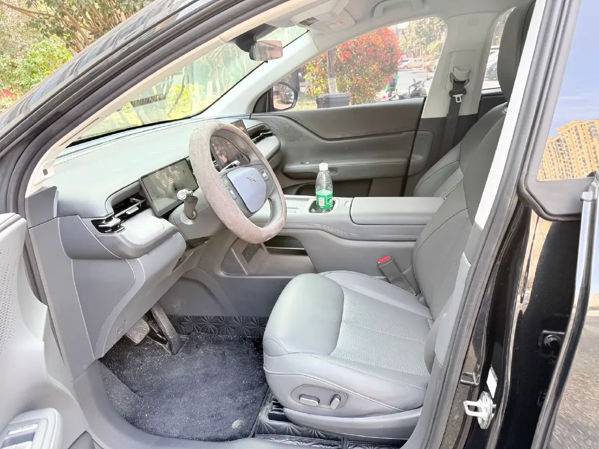 2025 Xpeng G6 BEV 68.5KWH,autocango,china used car exporter,china ev exporter,chinese used car exporter,chinese used ev exporter