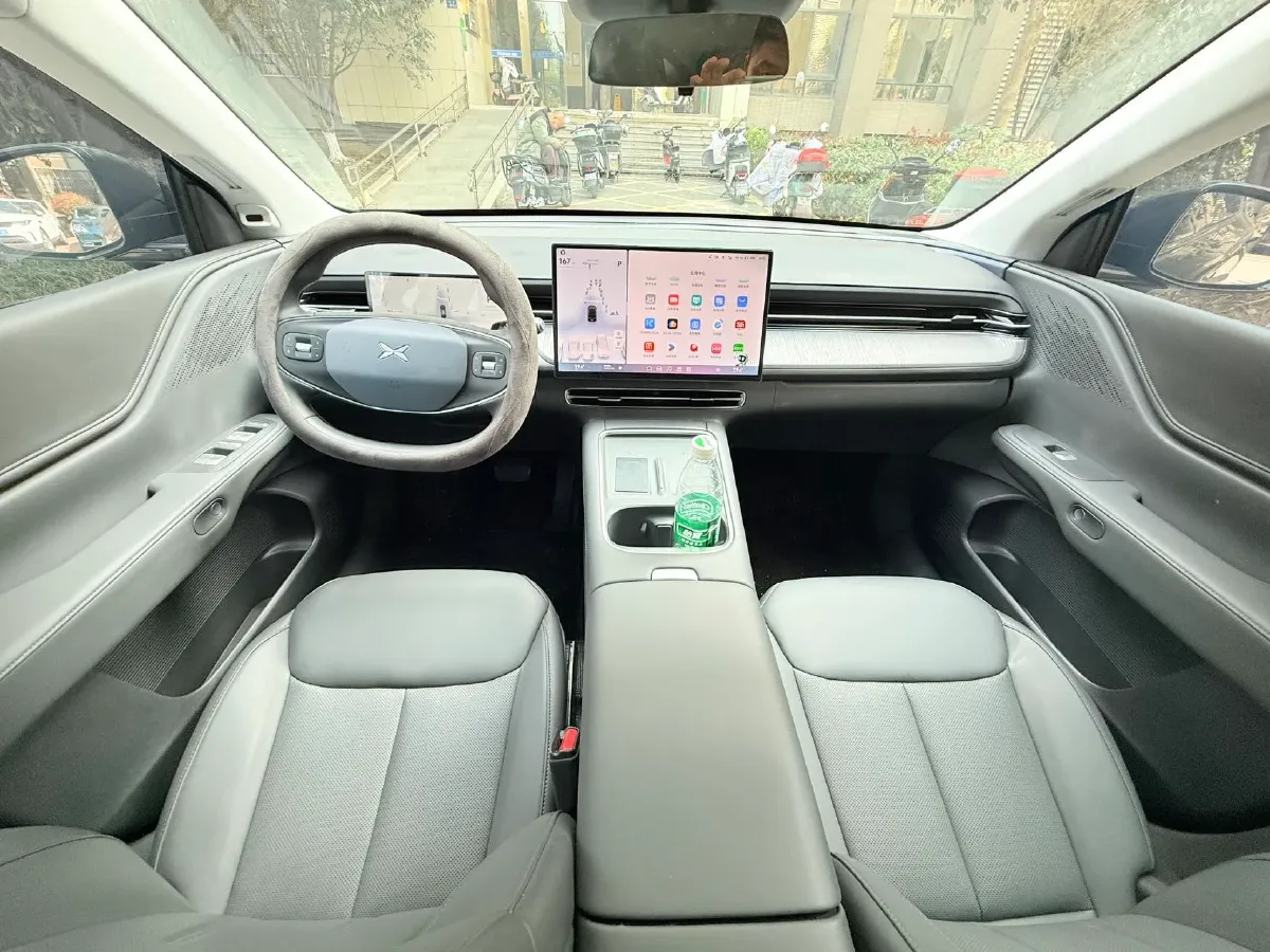 2025 Xpeng G6 BEV 68.5KWH,autocango,china used car exporter,china ev exporter,chinese used car exporter,chinese used ev exporter