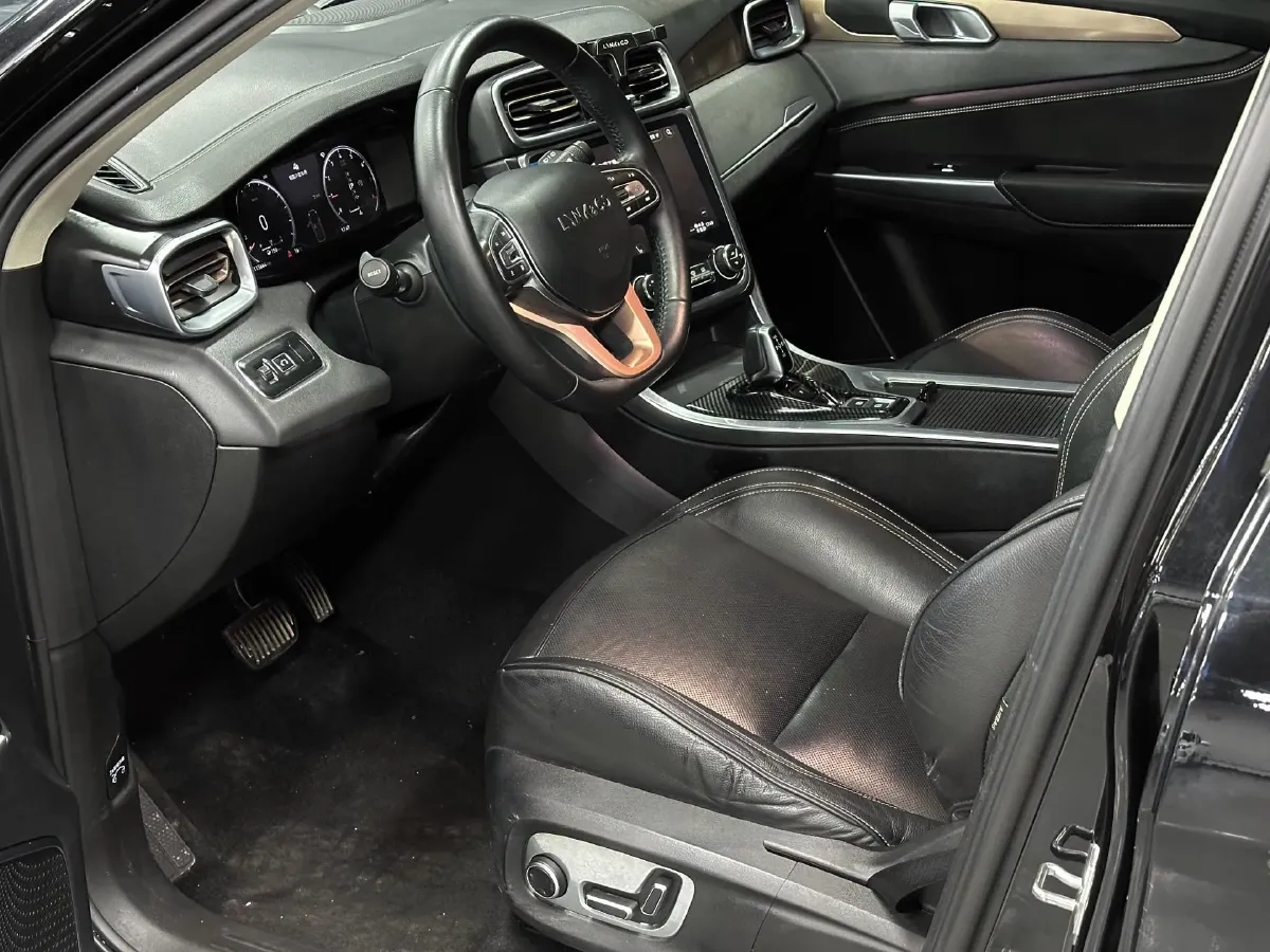 2018 Foton Tunland 2.0T 218HP L4 6AT,autocango,china used car exporter,china ev exporter,chinese used car exporter,chinese used ev exporter