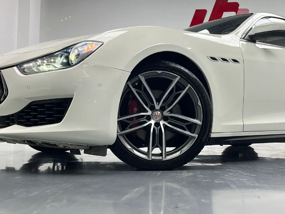 2018 Maserati Ghibli 3.0T 350HP V6 8AT,autocango,china used car exporter,china ev exporter,chinese used car exporter,chinese used ev exporter