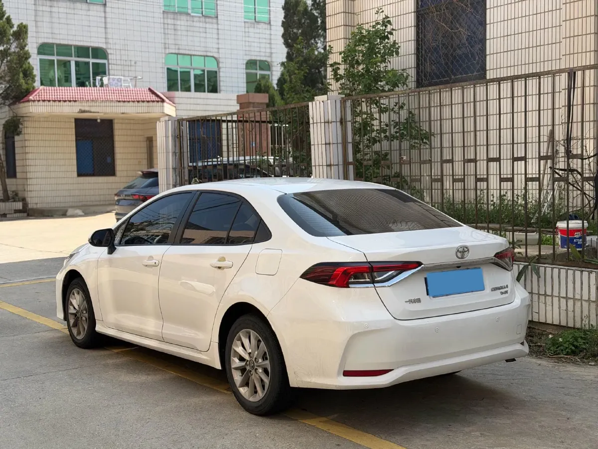 2021 Toyota Corolla 1.2T 116HP L4 CVT,autocango,china used car exporter,china ev exporter,chinese used car exporter,chinese used ev exporter