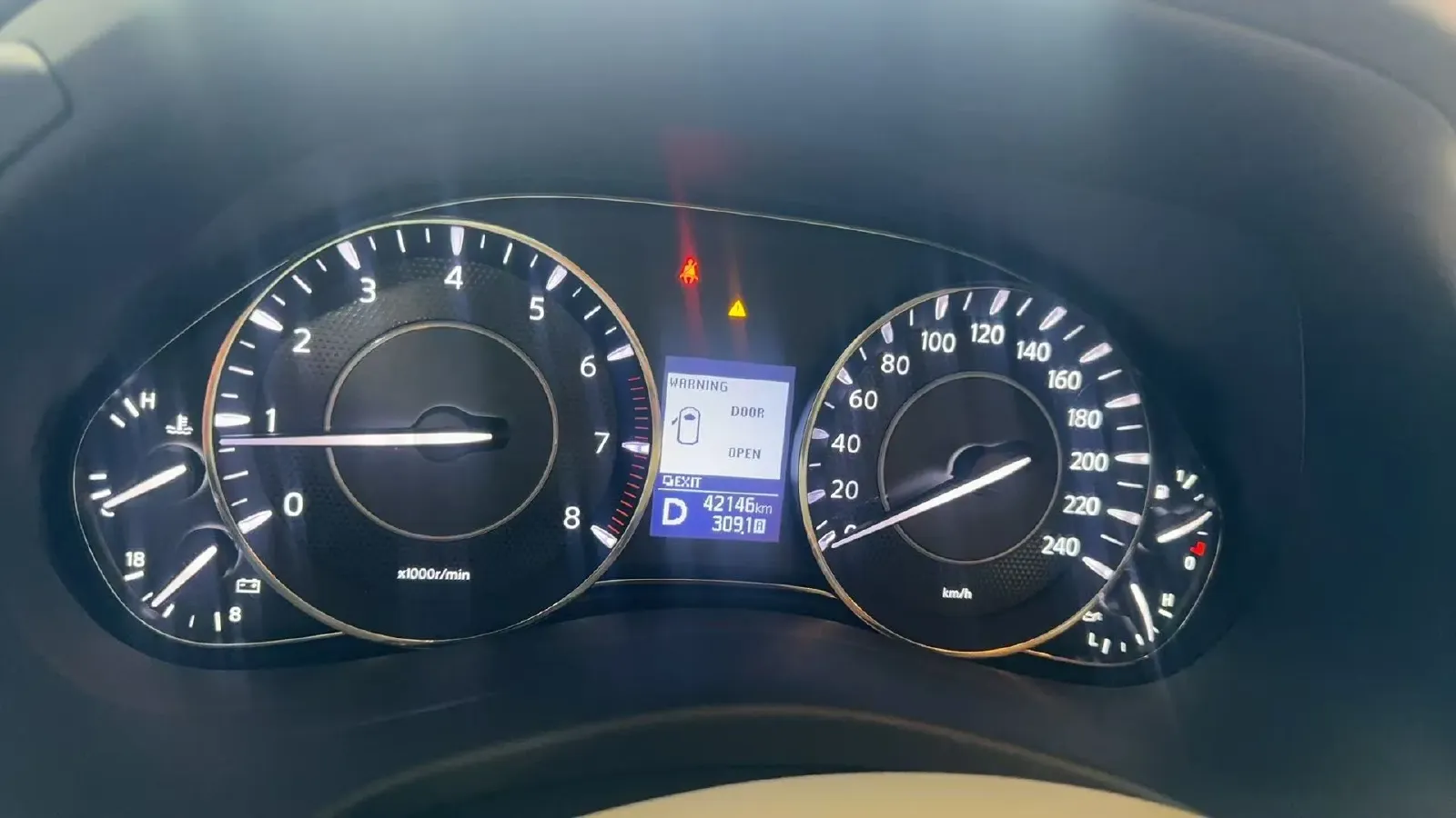 2018 Nissan Patrol 4.0L 279HP V6 7AT,autocango,china used car exporter,china ev exporter,chinese used car exporter,chinese used ev exporter