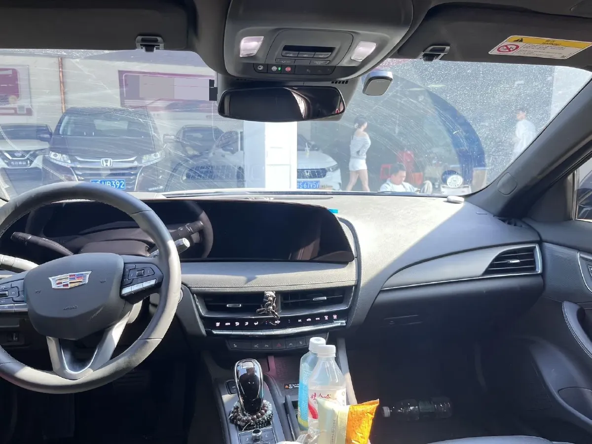 2025 Cadillac CT5 2.0T 237HP L4 10AT,autocango,china used car exporter,china ev exporter,chinese used car exporter,chinese used ev exporter