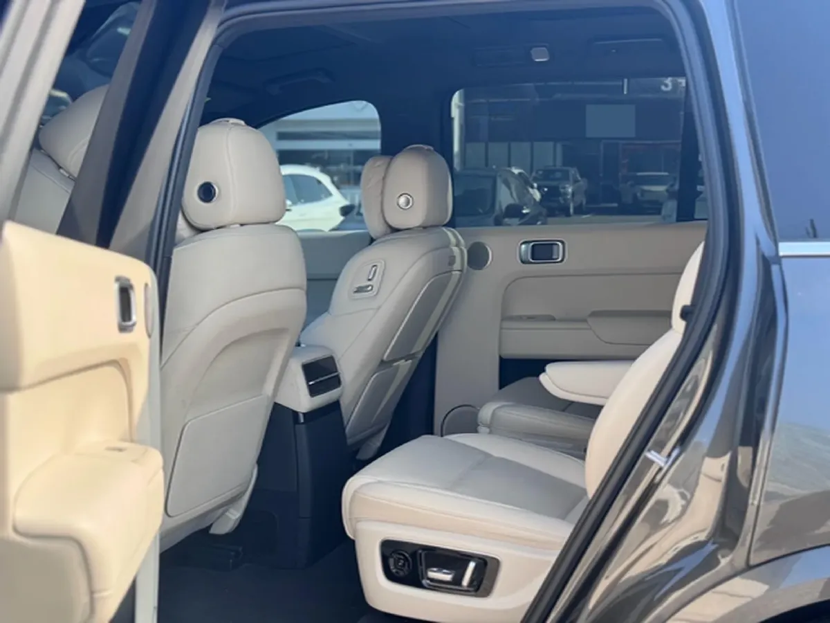 2022 Li L9 Range Extended 154HP REEV 42.6KWH,autocango,china used car exporter,china ev exporter,chinese used car exporter,chinese used ev exporter