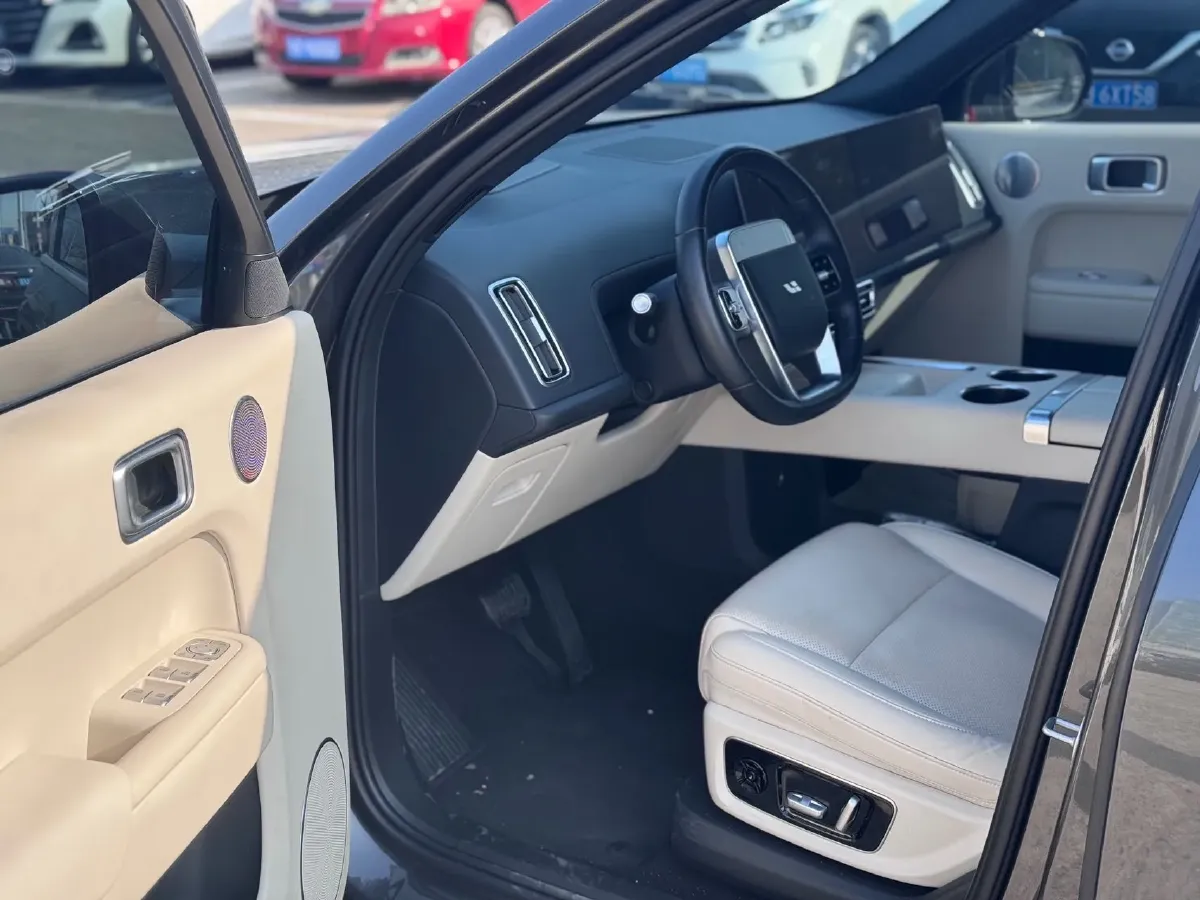 2022 Li L9 Range Extended 154HP REEV 42.6KWH,autocango,china used car exporter,china ev exporter,chinese used car exporter,chinese used ev exporter