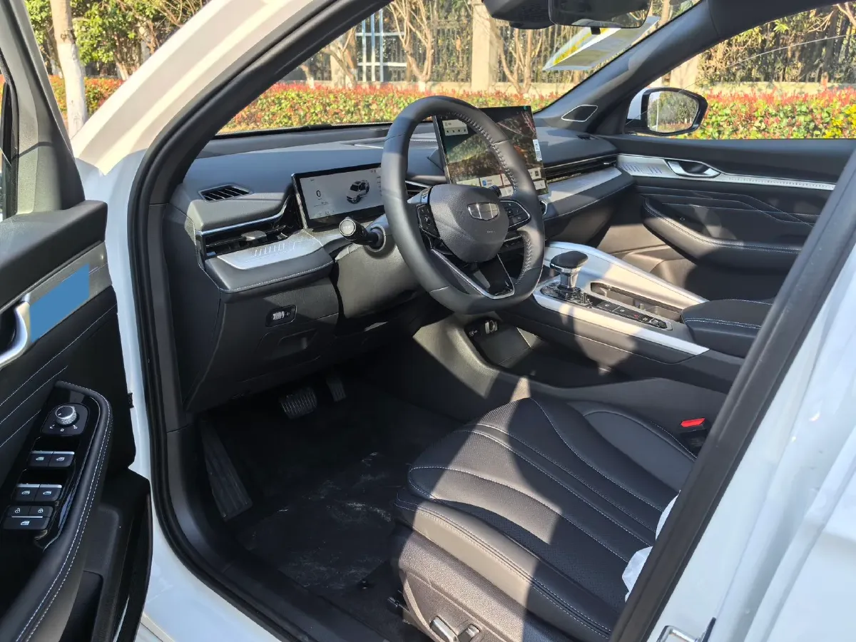 2025 Geely Preface 1.5T 181HP L4 7DCT,autocango,china used car exporter,china ev exporter,chinese used car exporter,chinese used ev exporter