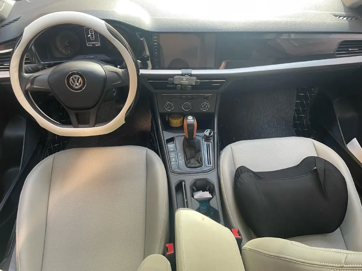 2018 Landwind XiaoYao 1.5T 163HP L4 CVT,autocango,china used car exporter,china ev exporter,chinese used car exporter,chinese used ev exporter