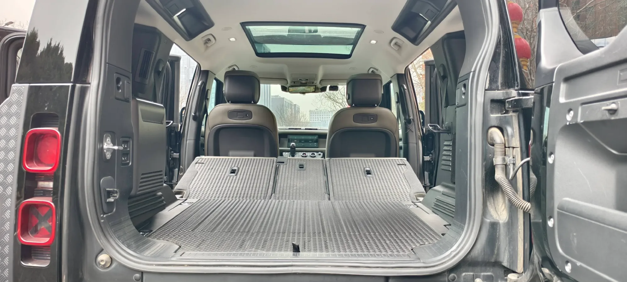 2021 Land Rover Defender 3.0T 400HP L6 8AT,autocango,china used car exporter,china ev exporter,chinese used car exporter,chinese used ev exporter