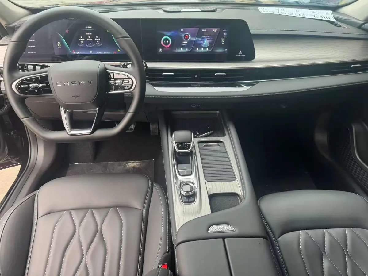 2025 Chery Arrizo 8 1.6T 197HP L4 7DCT,autocango,china used car exporter,china ev exporter,chinese used car exporter,chinese used ev exporter