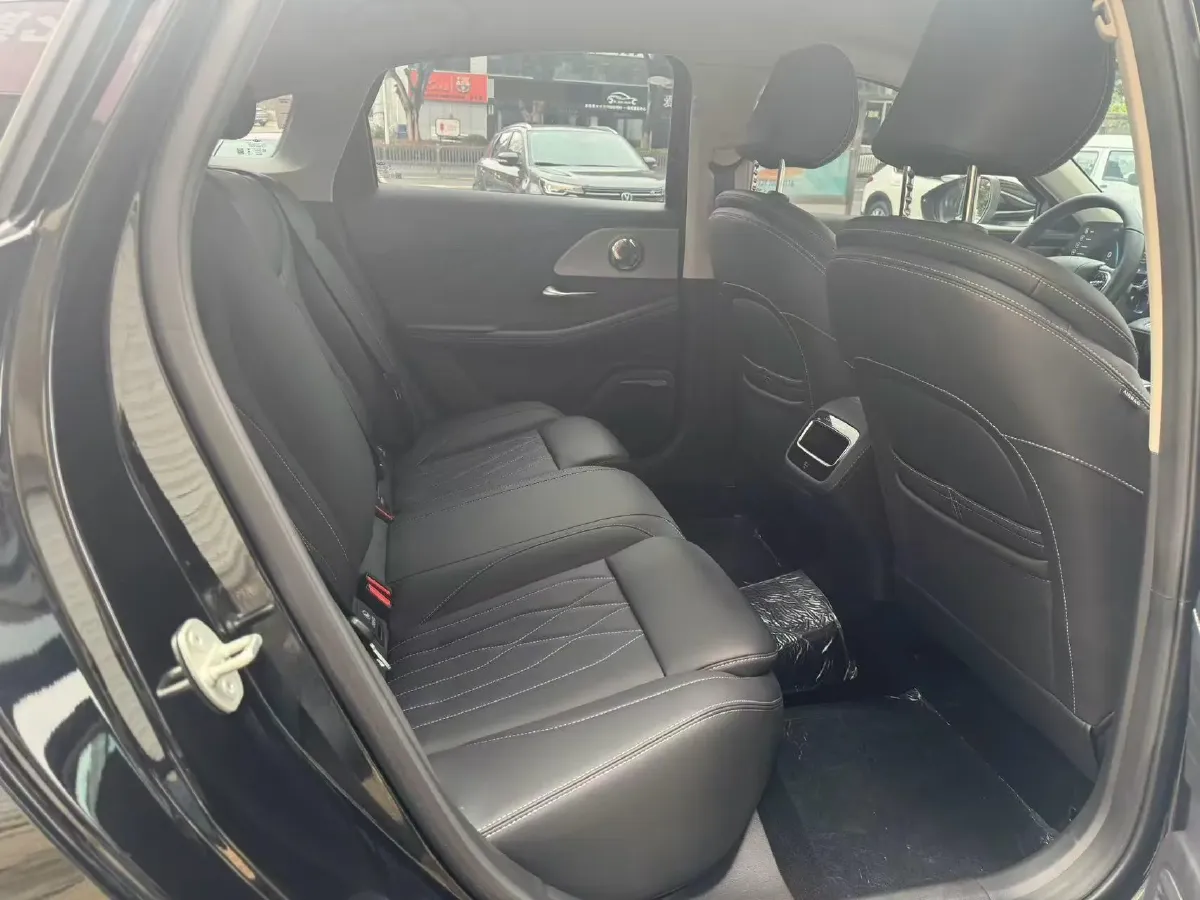 2025 Chery Arrizo 8 1.6T 197HP L4 7DCT,autocango,china used car exporter,china ev exporter,chinese used car exporter,chinese used ev exporter