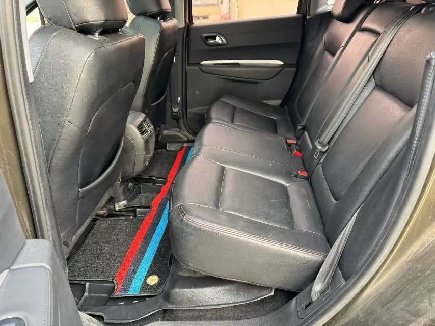 2016 Peugeot 3008 2.0L 147HP L4 6AT,autocango,china used car exporter,china ev exporter,chinese used car exporter,chinese used ev exporter