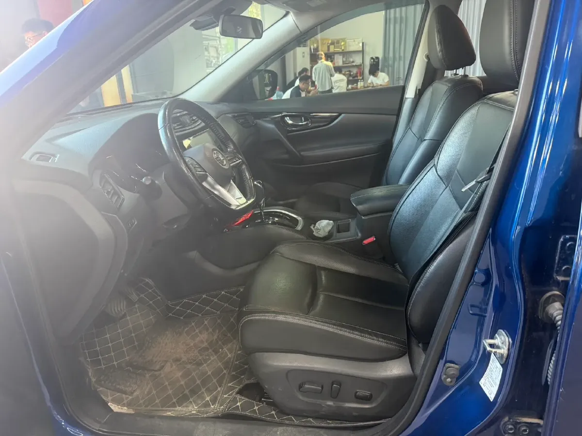 2020 Nissan X-Trail 2.0L 154HP L4 CVT,autocango,china used car exporter,china ev exporter,chinese used car exporter,chinese used ev exporter