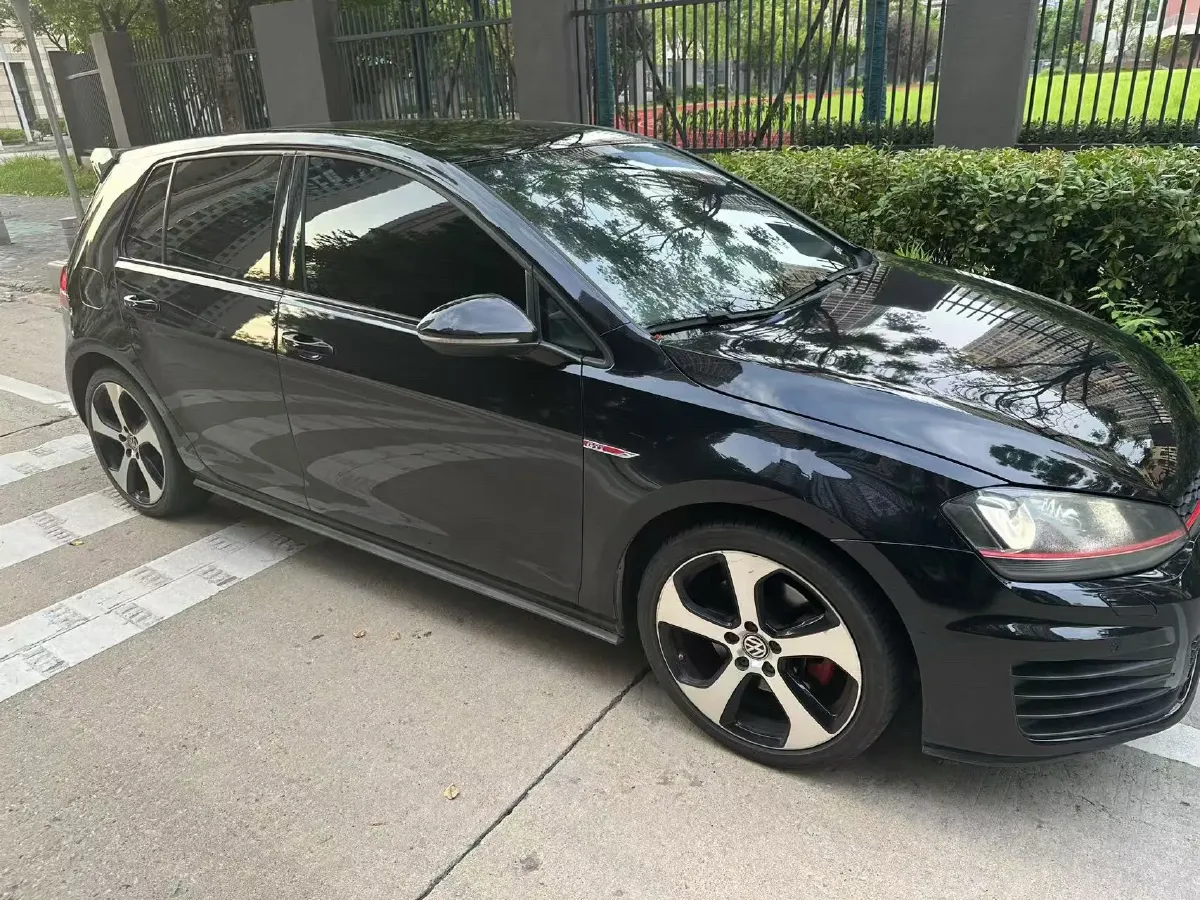 2016 Volkswagen GolfGTI 2.0T 220HP L4 7DCT,autocango,china used car exporter,china ev exporter,chinese used car exporter,chinese used ev exporter