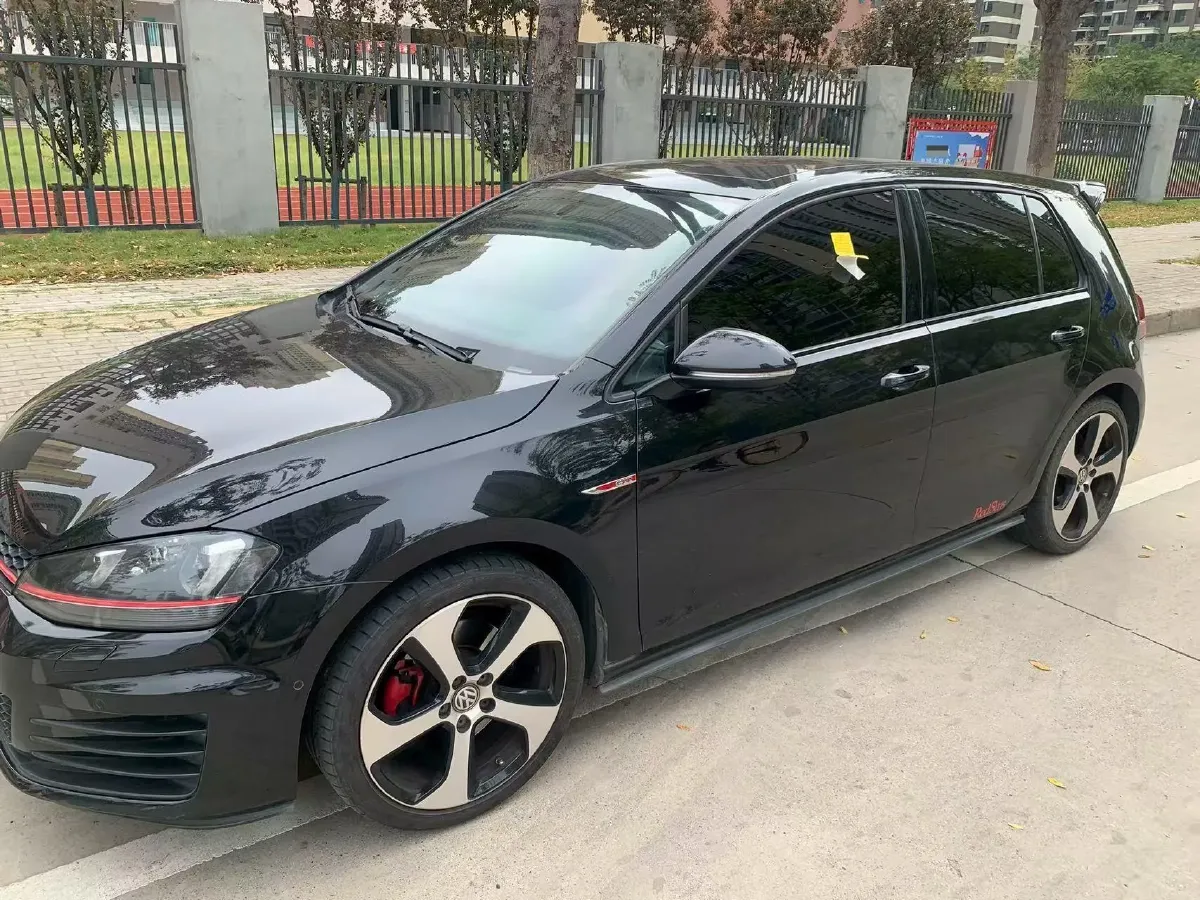 2016 Volkswagen GolfGTI 2.0T 220HP L4 7DCT,autocango,china used car exporter,china ev exporter,chinese used car exporter,chinese used ev exporter
