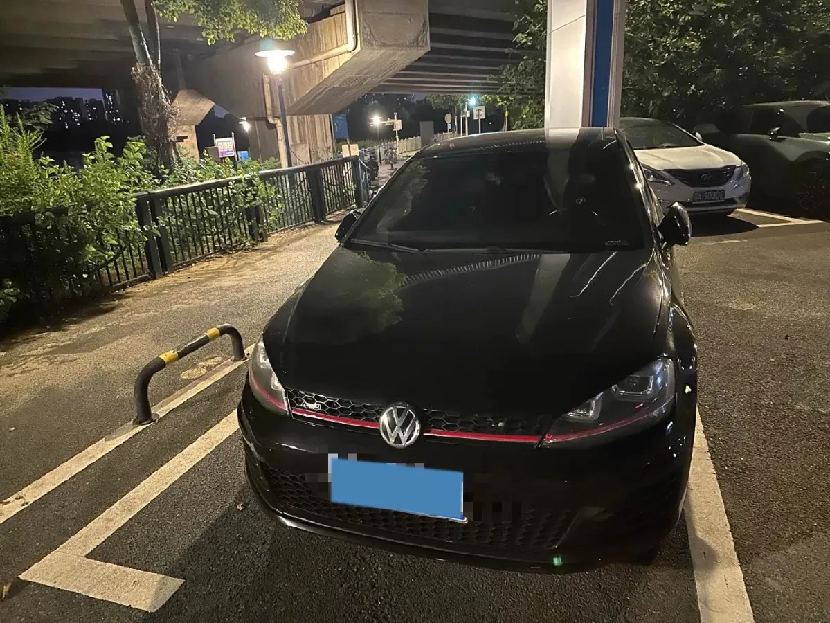 2016 Volkswagen GolfGTI 2.0T 220HP L4 7DCT,autocango,china used car exporter,china ev exporter,chinese used car exporter,chinese used ev exporter