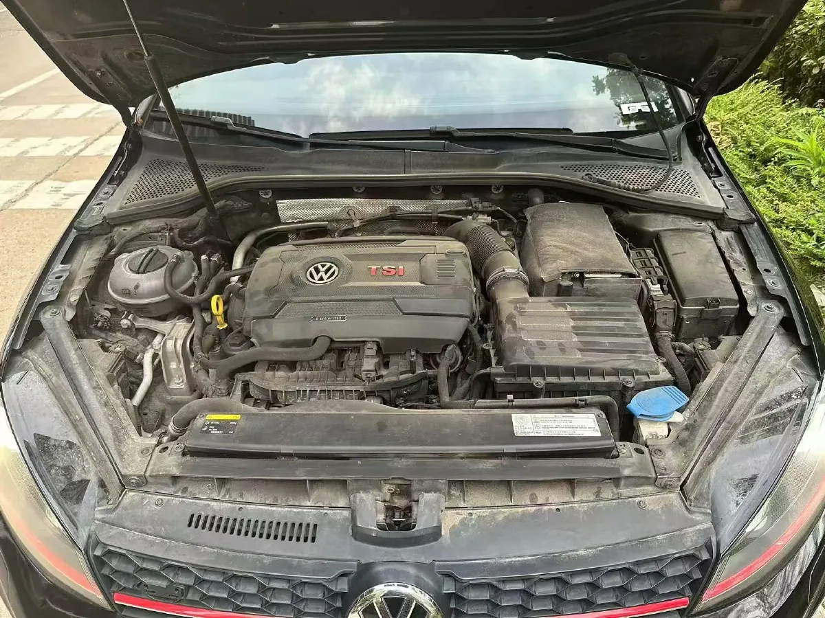 2016 Volkswagen GolfGTI 2.0T 220HP L4 7DCT,autocango,china used car exporter,china ev exporter,chinese used car exporter,chinese used ev exporter