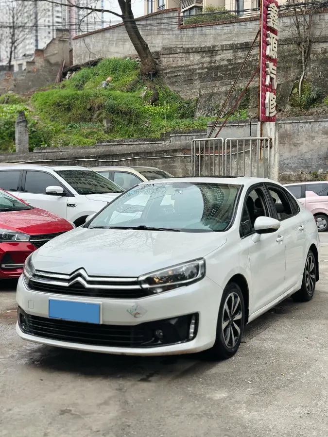 2018 Citroen C4 C-Quatre 1.6L 117HP L4 5MT,autocango,china used car exporter,china ev exporter,chinese used car exporter,chinese used ev exporter