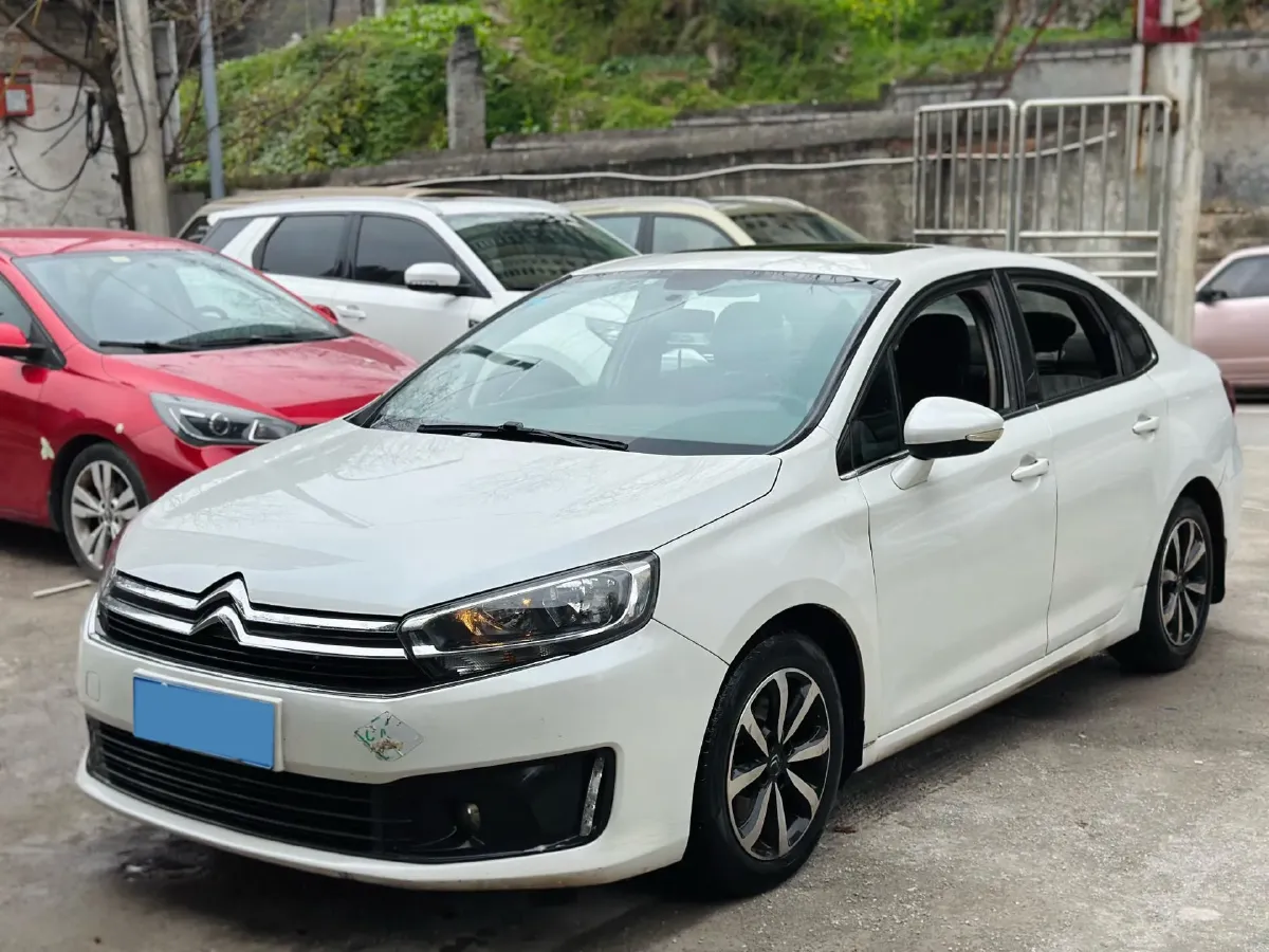 2018 Citroen C4 C-Quatre 1.6L 117HP L4 5MT,autocango,china used car exporter,china ev exporter,chinese used car exporter,chinese used ev exporter