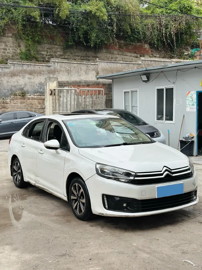 2018 Citroen C4 C-Quatre 1.6L 117HP L4 5MT,autocango,china used car exporter,china ev exporter,chinese used car exporter,chinese used ev exporter