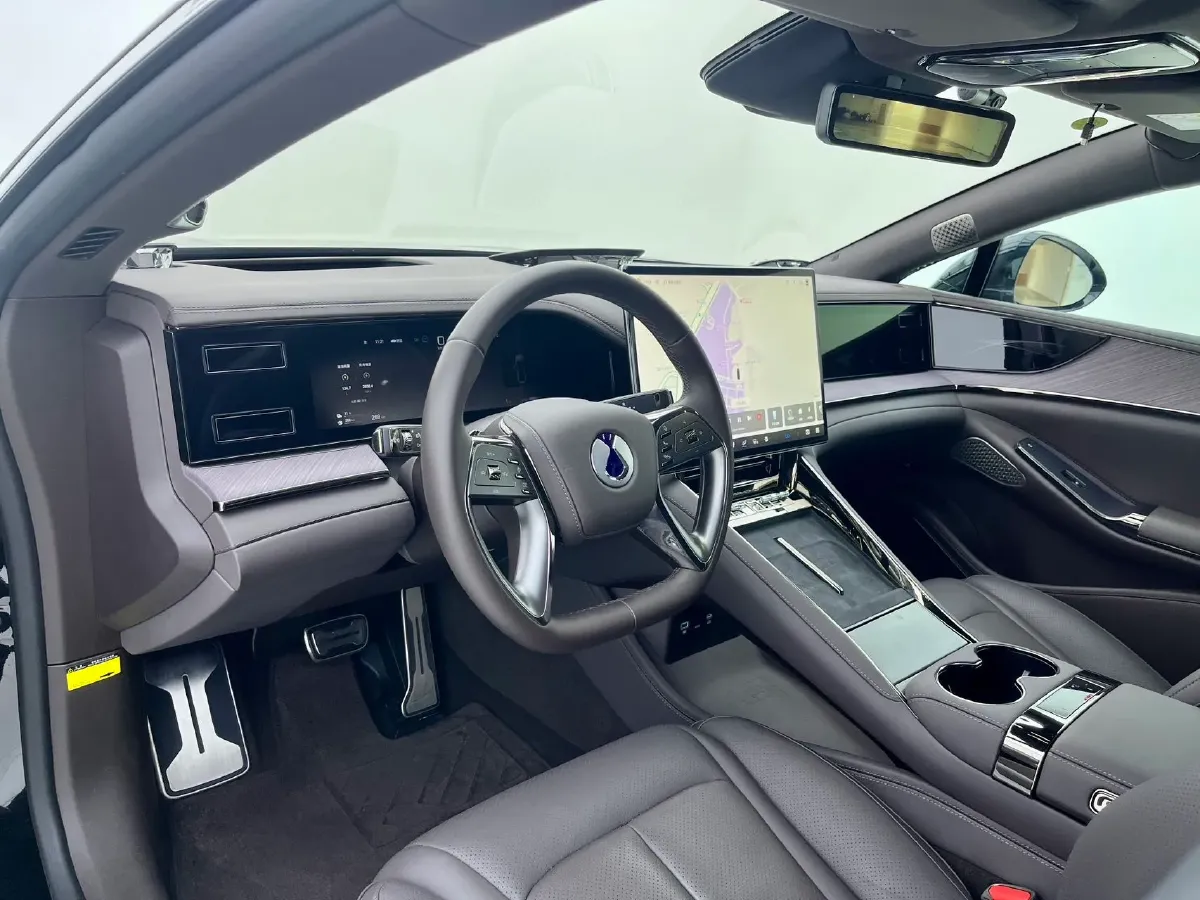 2024 Denza DenzaZ9 2.0T 207HP L4 E-CVT PHEV 38.5KWH,autocango,china used car exporter,china ev exporter,chinese used car exporter,chinese used ev exporter