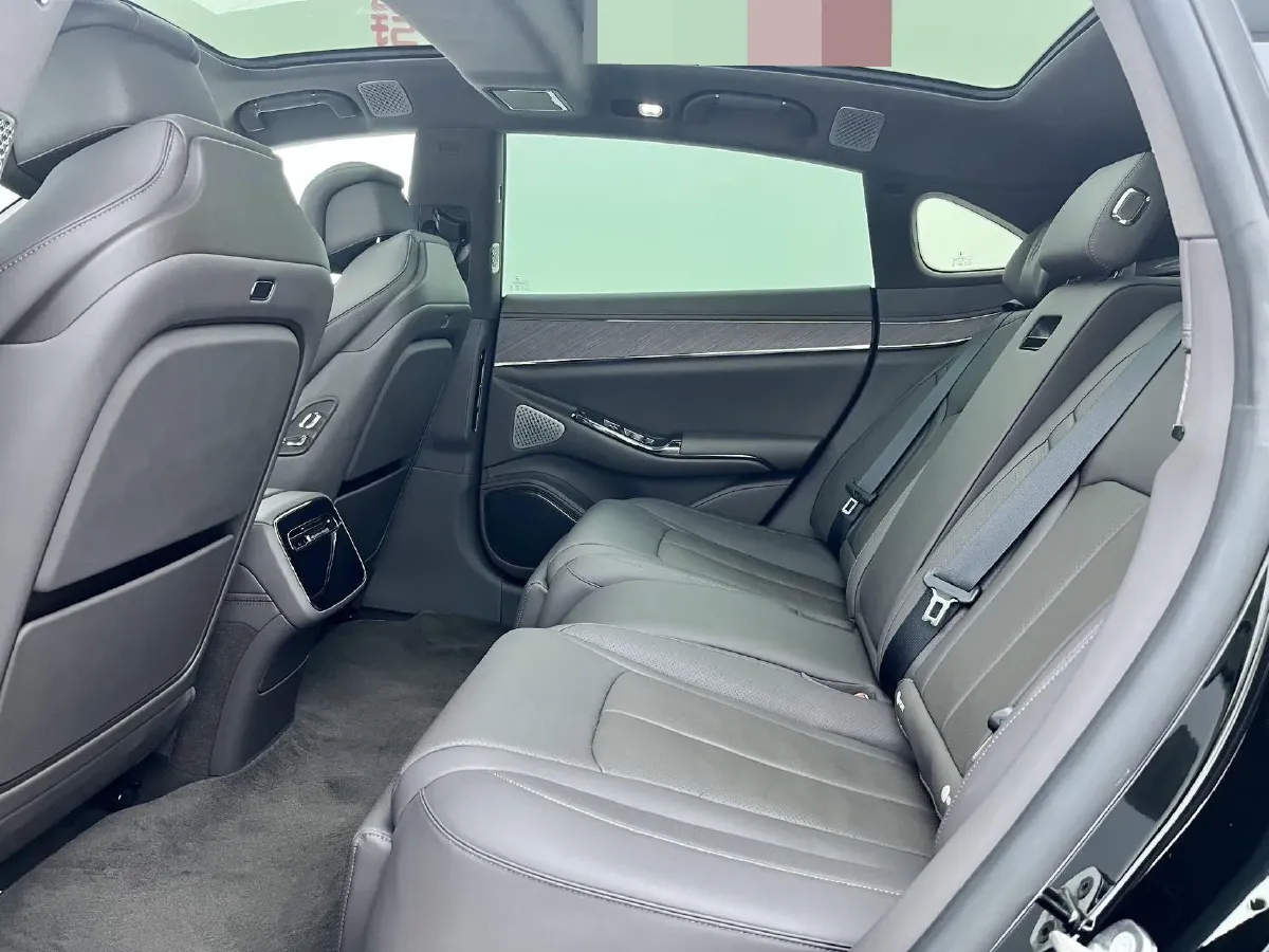 2024 Denza DenzaZ9 2.0T 207HP L4 E-CVT PHEV 38.5KWH,autocango,china used car exporter,china ev exporter,chinese used car exporter,chinese used ev exporter