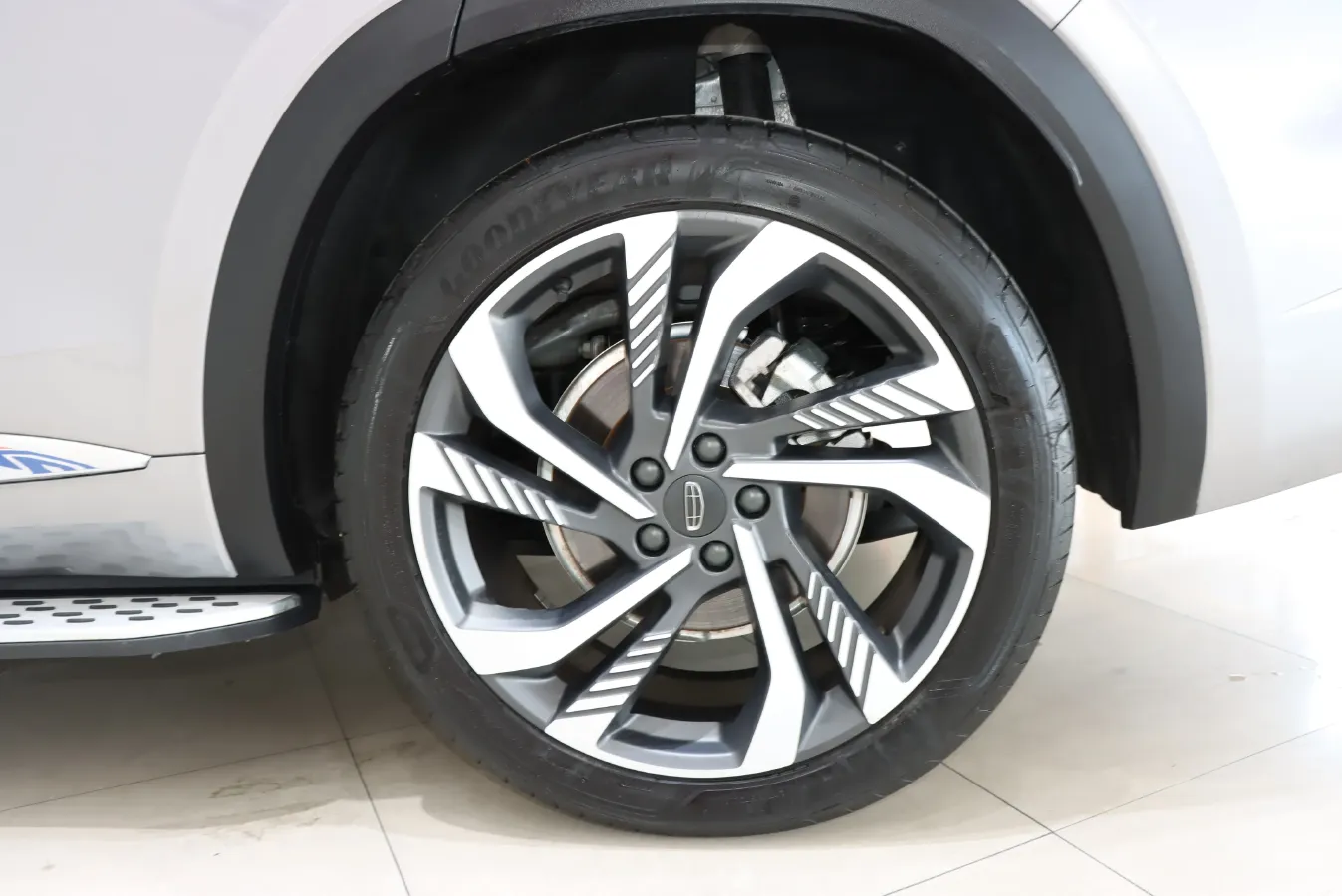 2023 Geely Monjaro 2.0T 238HP L4 8AT,autocango,china used car exporter,china ev exporter,chinese used car exporter,chinese used ev exporter