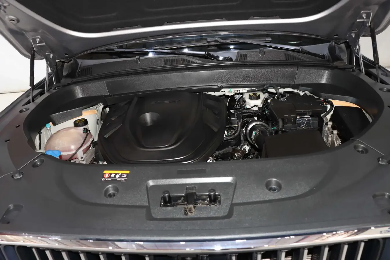 2023 Geely Monjaro 2.0T 238HP L4 8AT,autocango,china used car exporter,china ev exporter,chinese used car exporter,chinese used ev exporter