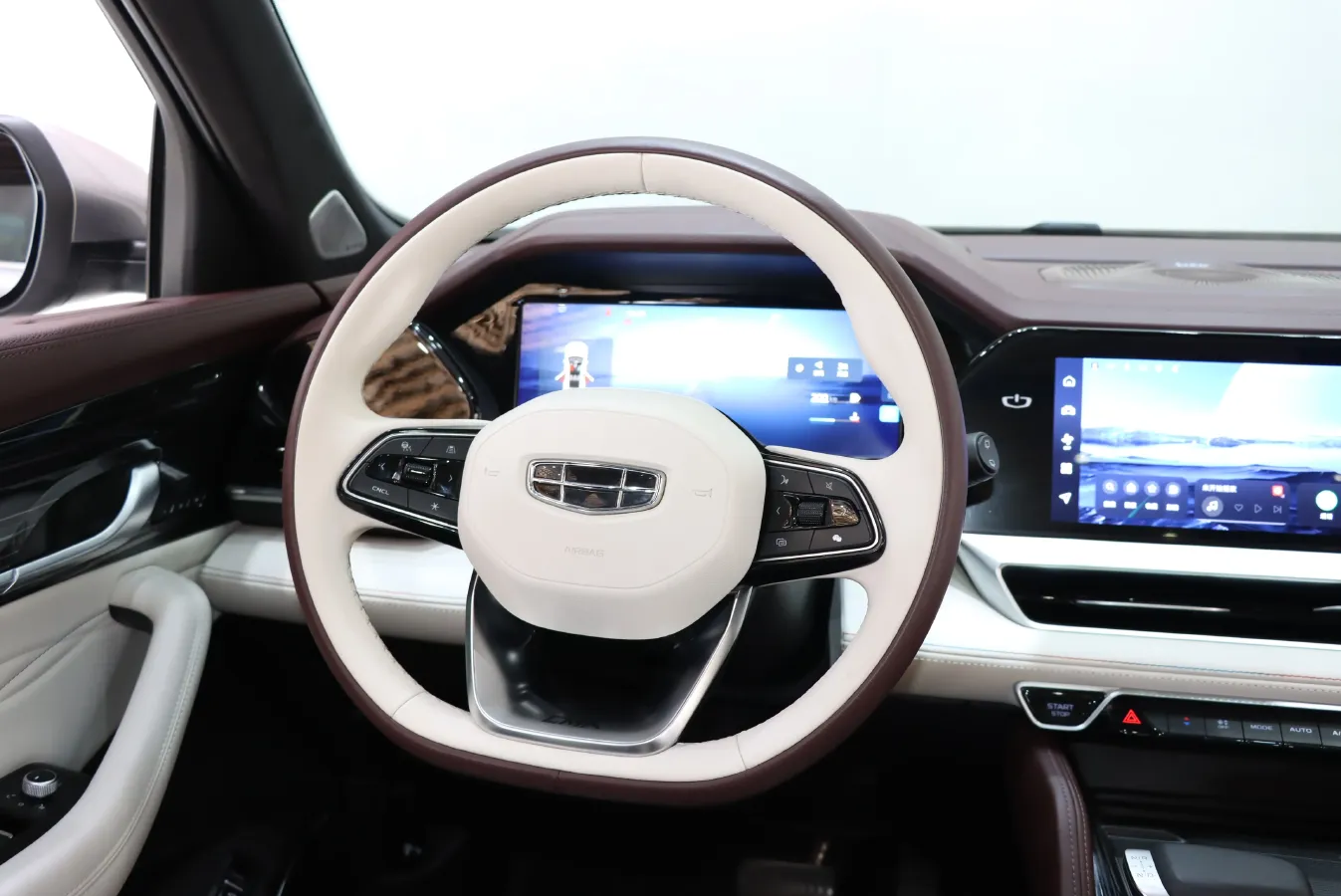 2023 Geely Monjaro 2.0T 238HP L4 8AT,autocango,china used car exporter,china ev exporter,chinese used car exporter,chinese used ev exporter