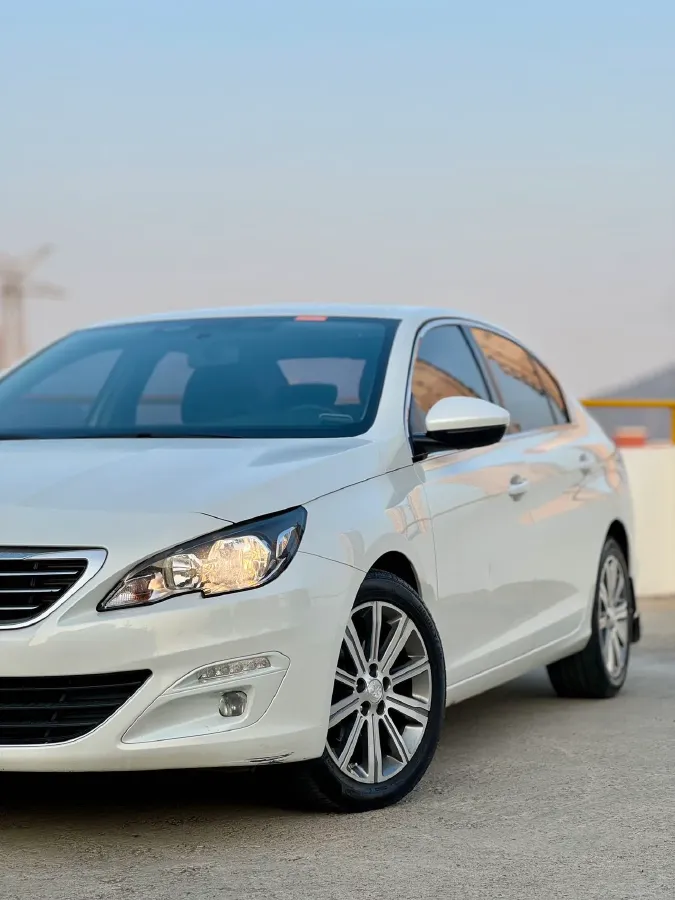 2014 Peugeot 408 1.8L 139HP L4 6AT,autocango,china used car exporter,china ev exporter,chinese used car exporter,chinese used ev exporter