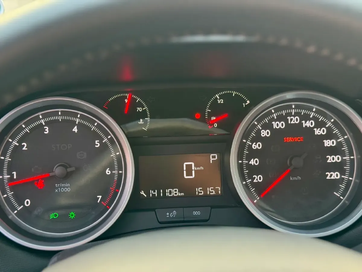 2014 Peugeot 408 1.8L 139HP L4 6AT,autocango,china used car exporter,china ev exporter,chinese used car exporter,chinese used ev exporter