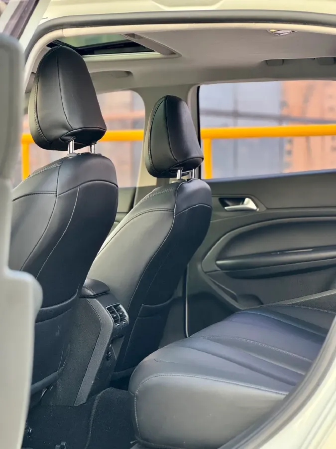 2014 Peugeot 408 1.8L 139HP L4 6AT,autocango,china used car exporter,china ev exporter,chinese used car exporter,chinese used ev exporter