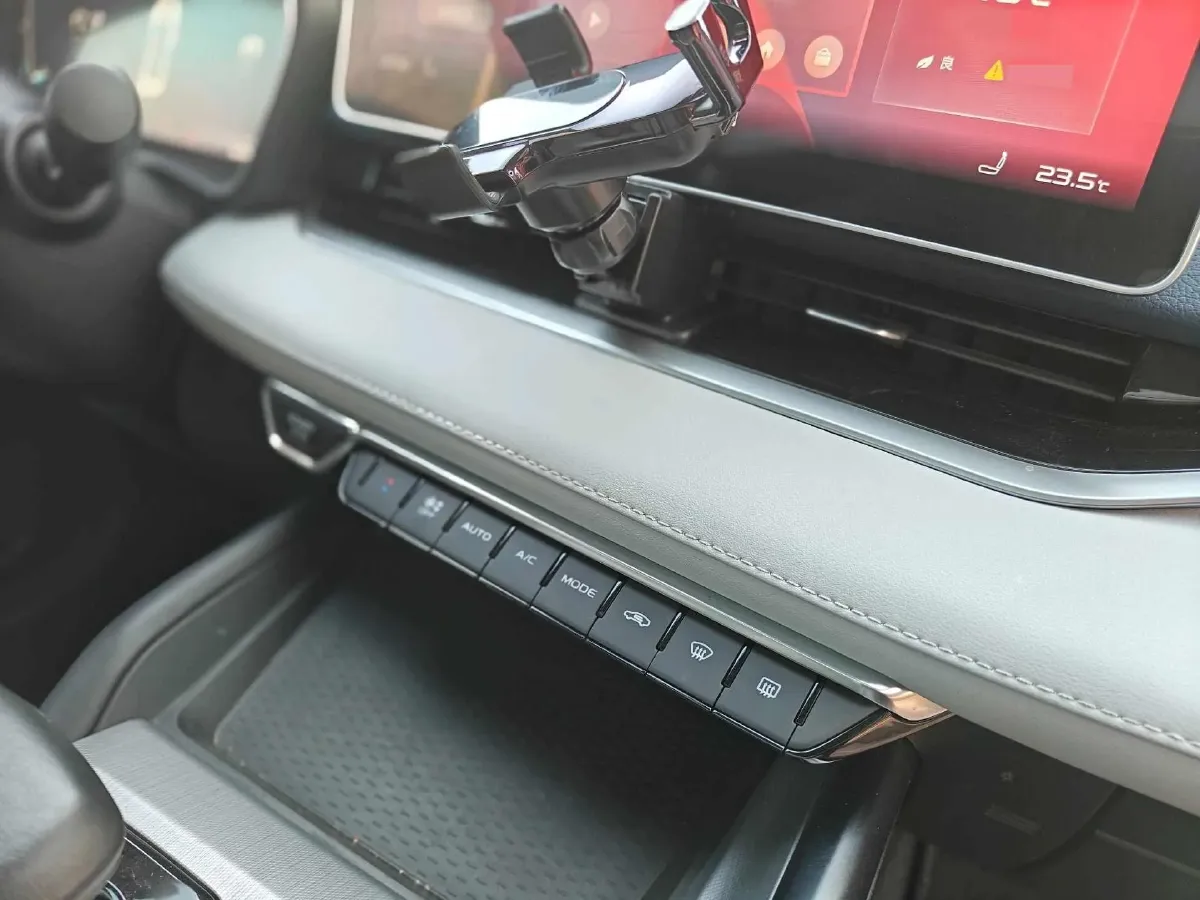 2021 Geely Preface 2.0T 190HP L4 7DCT,autocango,china used car exporter,china ev exporter,chinese used car exporter,chinese used ev exporter