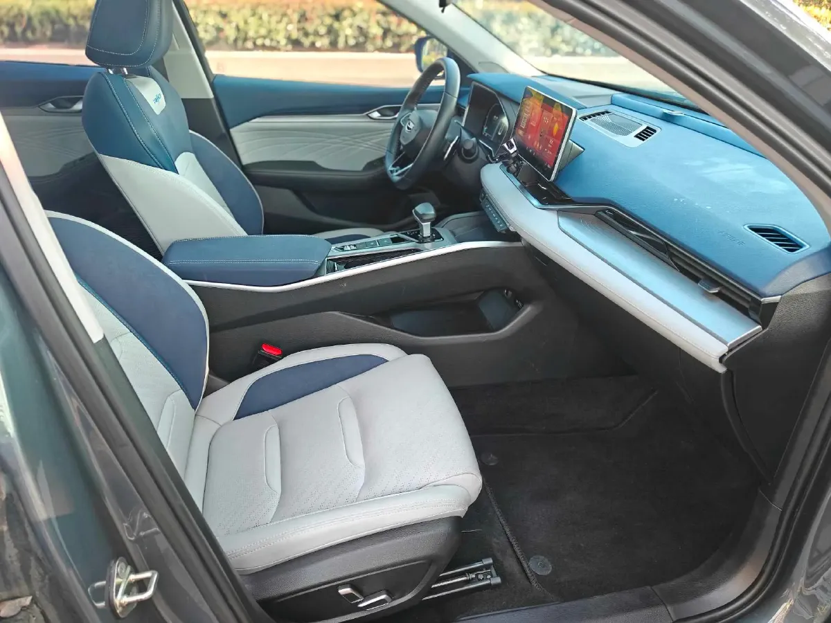 2021 Geely Preface 2.0T 190HP L4 7DCT,autocango,china used car exporter,china ev exporter,chinese used car exporter,chinese used ev exporter